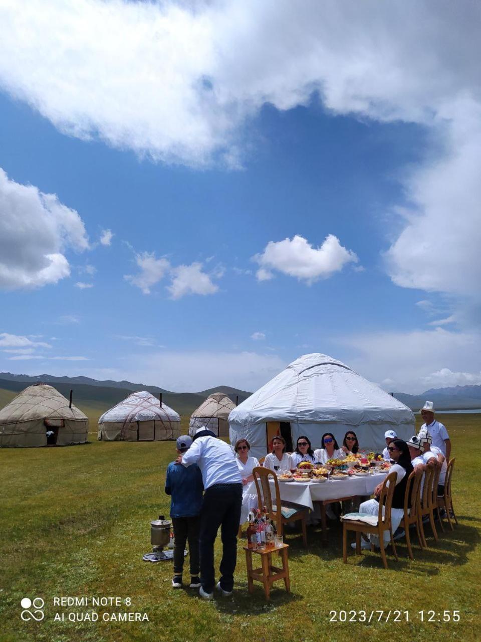 Zalkar Yurt Camp Hotel Song-Kul ภายนอก รูปภาพ