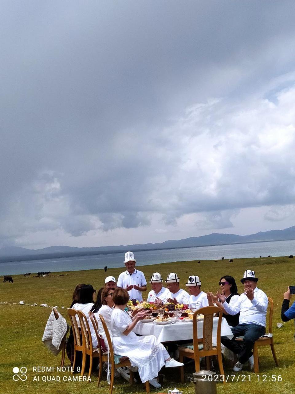 Zalkar Yurt Camp Hotel Song-Kul ภายนอก รูปภาพ