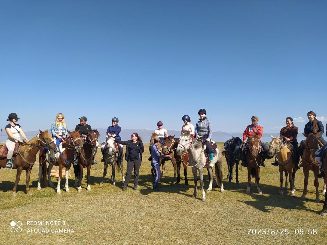 Zalkar Yurt Camp Hotel Song-Kul ภายนอก รูปภาพ