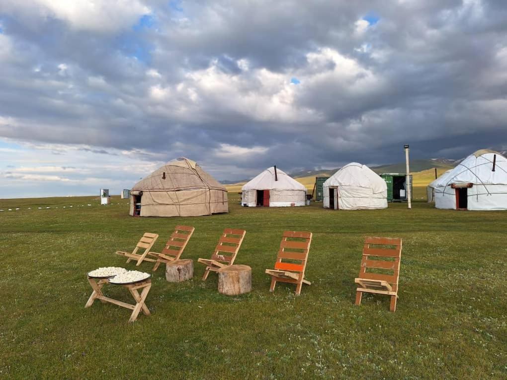Zalkar Yurt Camp Hotel Song-Kul ภายนอก รูปภาพ