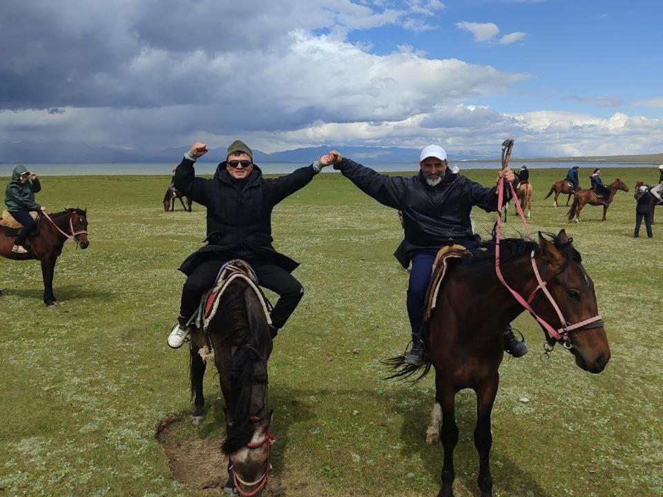 Zalkar Yurt Camp Hotel Song-Kul ภายนอก รูปภาพ