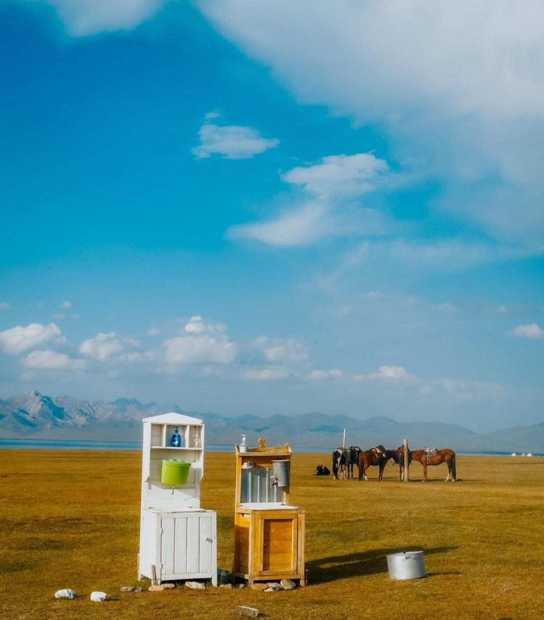 Zalkar Yurt Camp Hotel Song-Kul ภายนอก รูปภาพ
